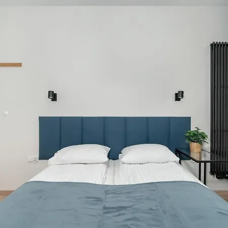 Apartment Cozy And Bright In By Renters *