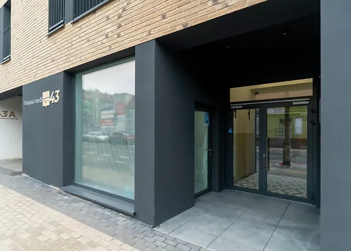 Cozy And Bright In By Renters