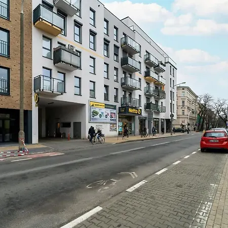 Cozy And Bright In By Renters * Познань